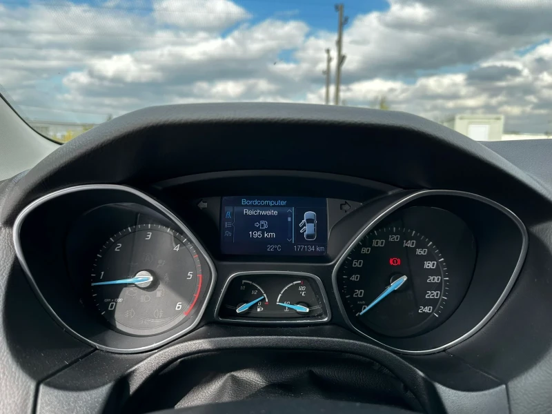 Ford Focus 1.6 TDCI - 115 KC - TITANIUM , снимка 12 - Автомобили и джипове - 52031747