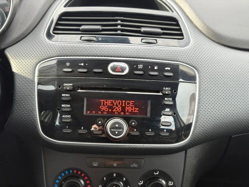 Fiat Punto LPG* 1.4* ФАБРИЧНА ГАЗ, снимка 14 - Автомобили и джипове - 52597894