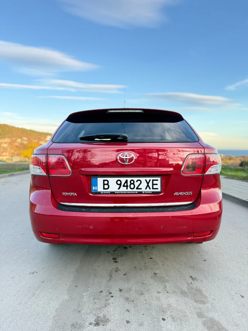 Toyota Avensis Автоматик Навигация Климатроник Подгреви Камера, снимка 4 - Автомобили и джипове - 52643548