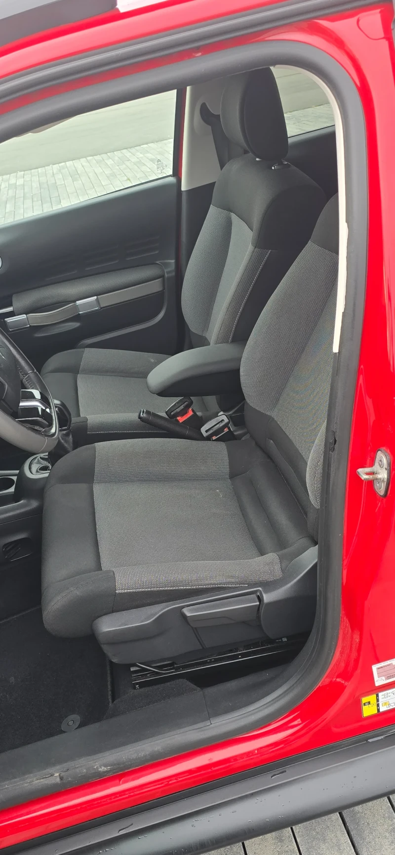 Citroen C4 Cactus 1.2 82к.с , снимка 13 - Автомобили и джипове - 52833212