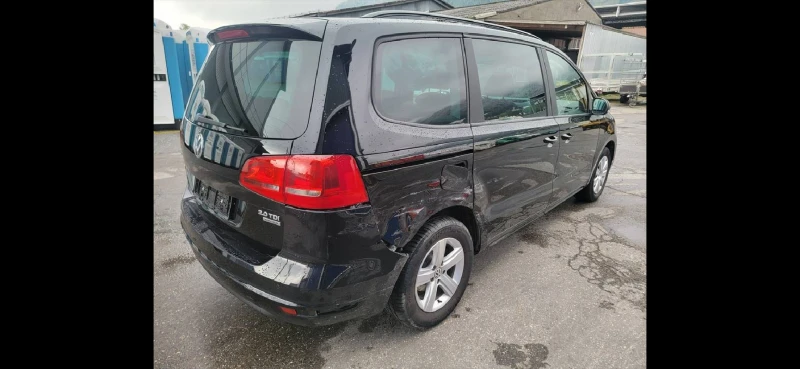 VW Sharan 2, 0 TDI DSG, снимка 5 - Автомобили и джипове - 52824343