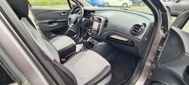 Renault Captur 1.2, снимка 14 - Автомобили и джипове - 53096139