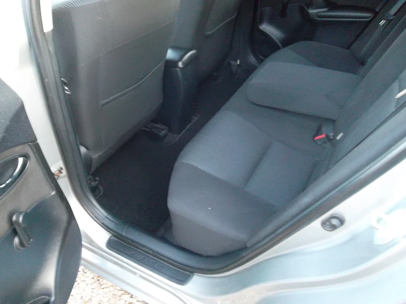 Toyota Avensis 2.0 D4D-136, снимка 10 - Автомобили и джипове - 53283085