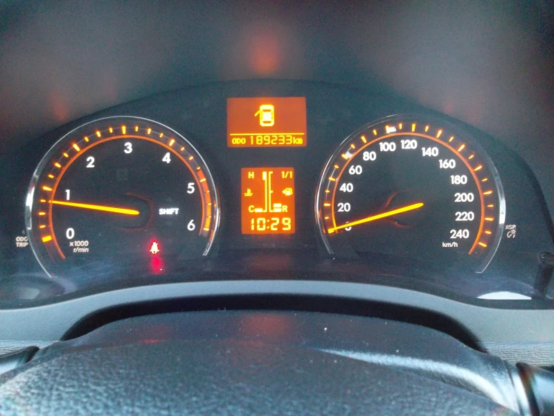 Toyota Avensis 2.0 D4D-136, снимка 12 - Автомобили и джипове - 53283085