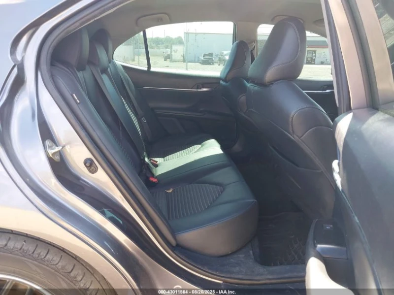 Toyota Camry SE * КРАЙНА ЦЕНА* CARFAX, снимка 8 - Автомобили и джипове - 53360303