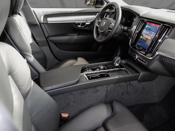 Volvo V90 B4 = Ultimate Dark = Panorama  | Mobile.bg   12