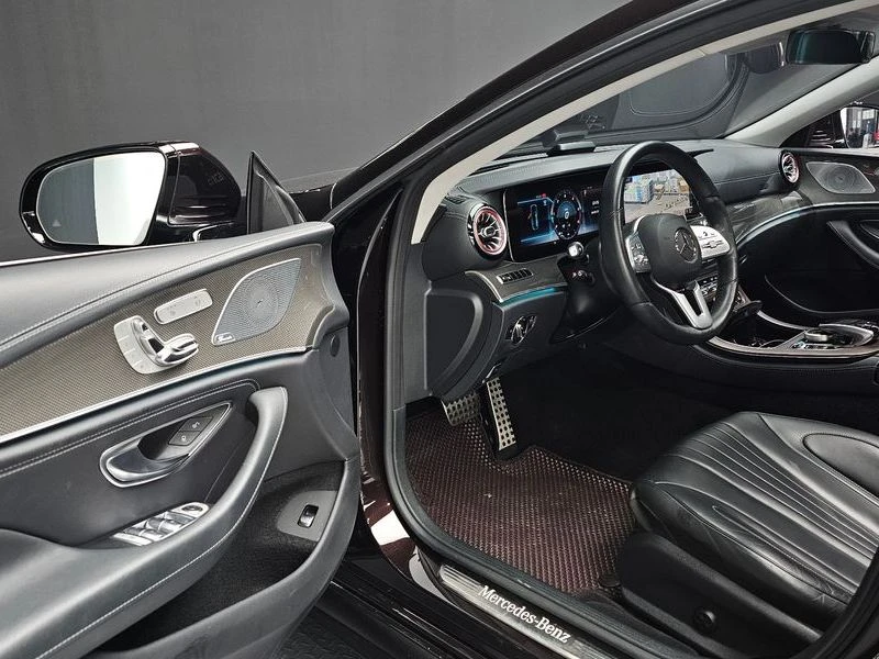 Mercedes-Benz CLS CLS300d AMG Line| 245к.с.| ВКЛ.ТЕХНОТЕСТ, снимка 11 - Автомобили и джипове - 55313043