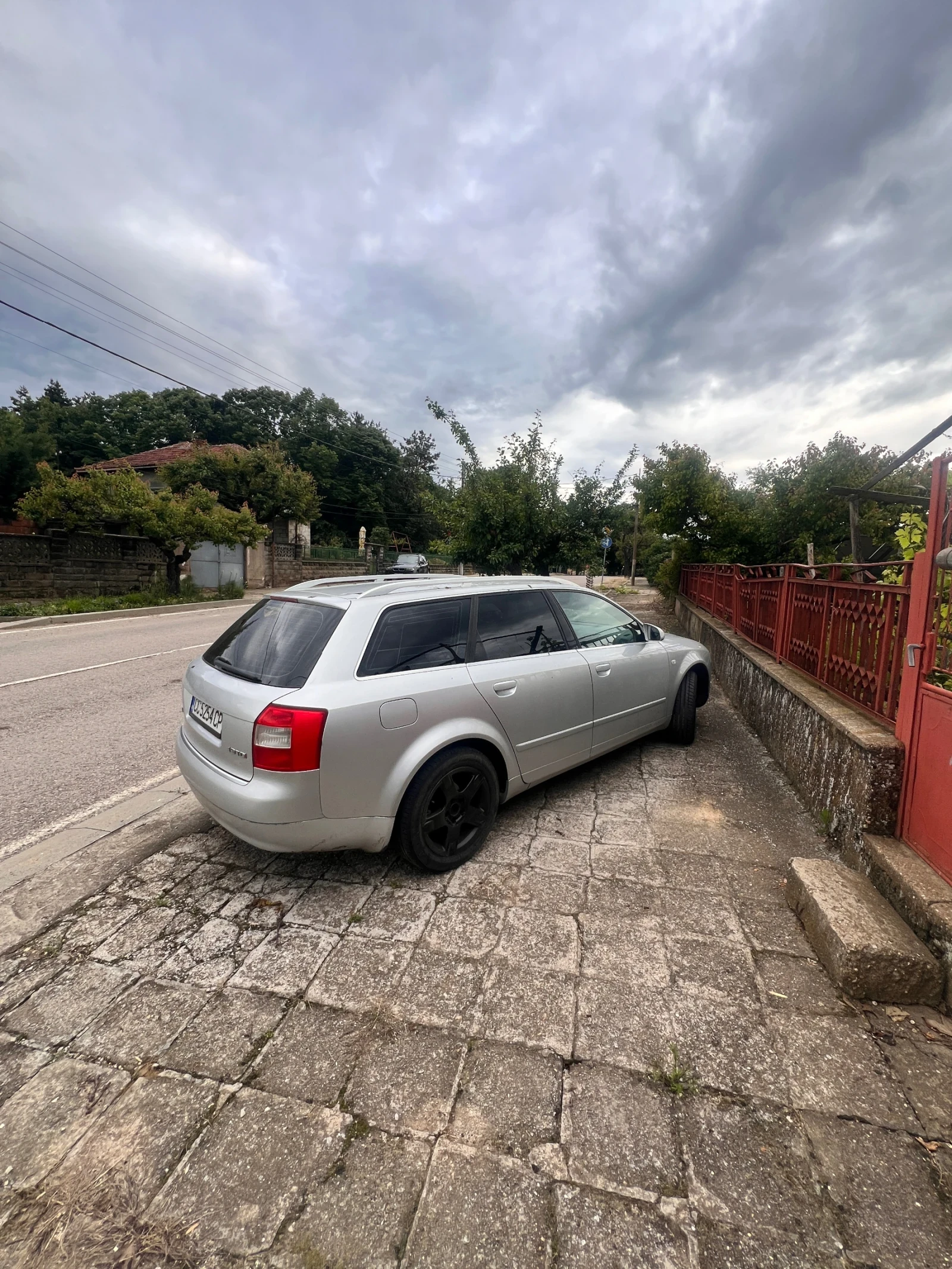 Audi A4 Комби - изображение 6