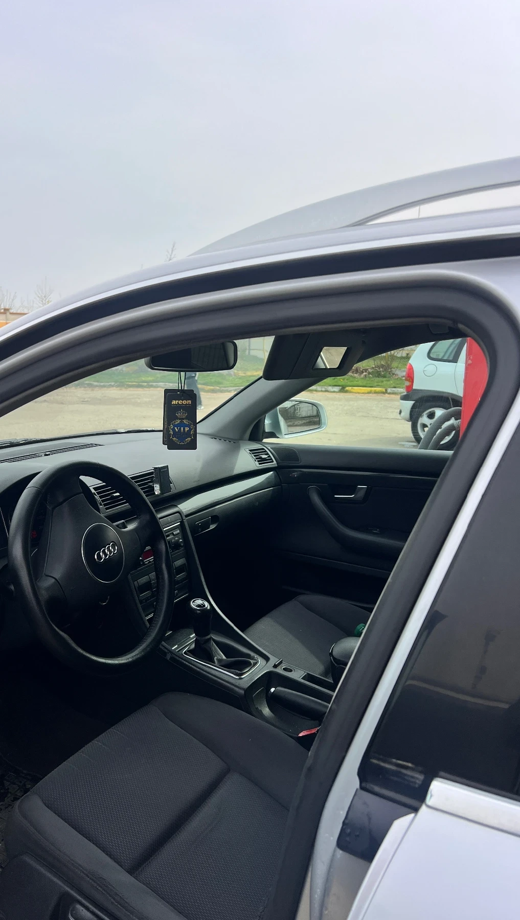 Audi A4 Комби - изображение 4