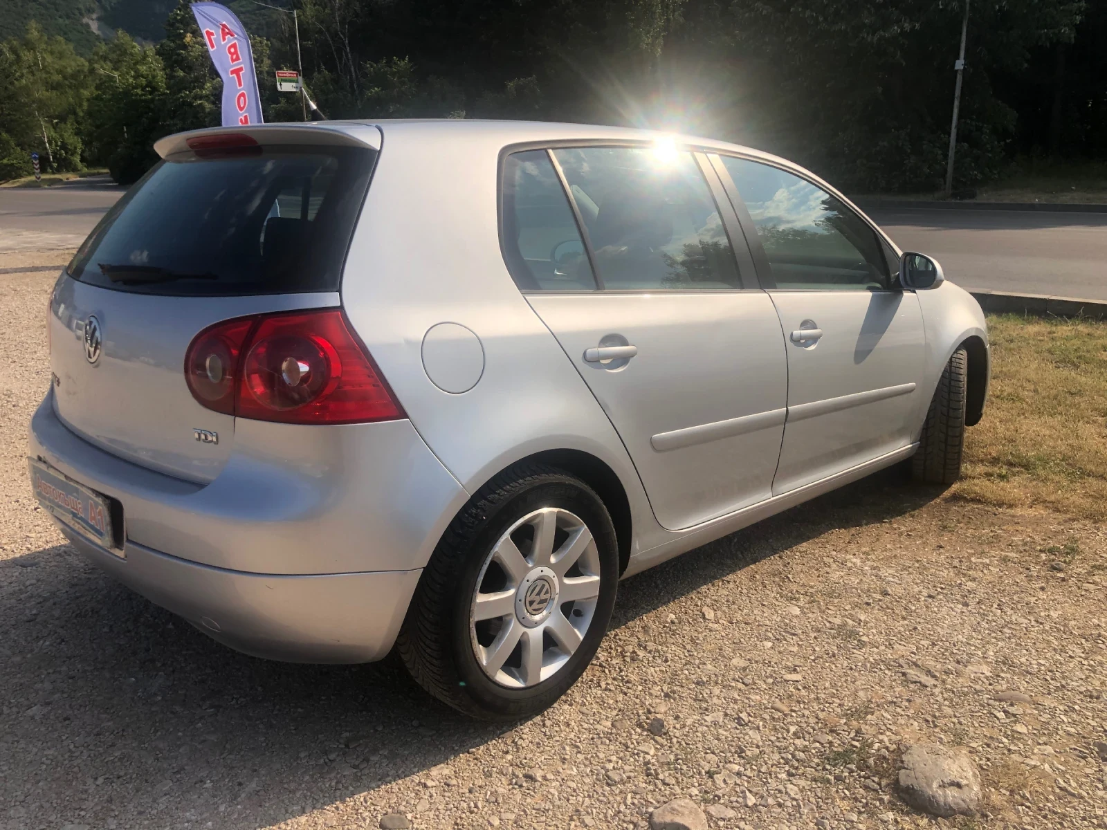 VW Golf 1.9TDI-105к.с.-КЛИМАТРОНИК - изображение 6