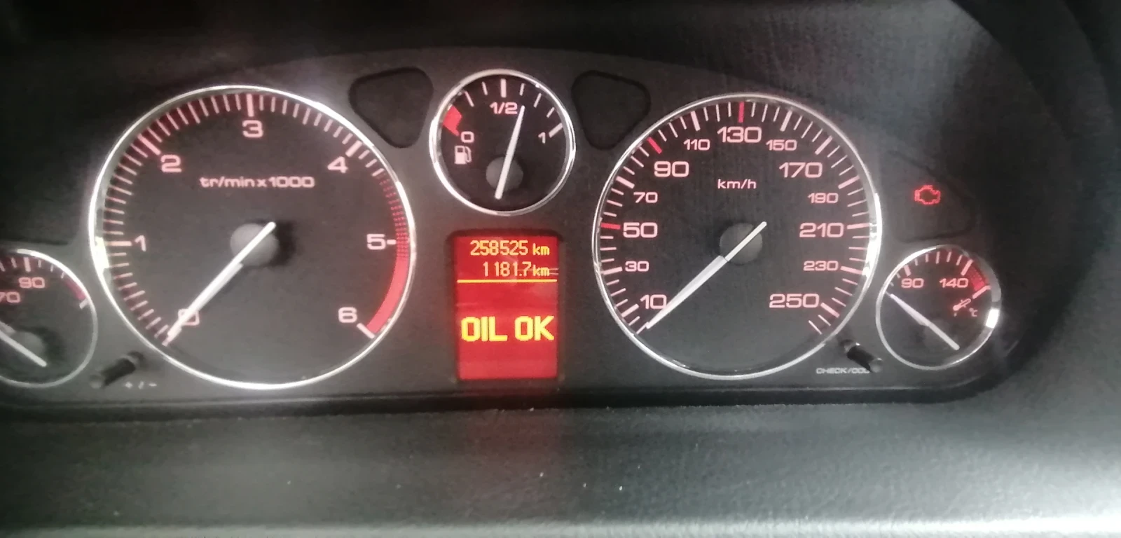 Peugeot 407 1.6 HDI - изображение 3