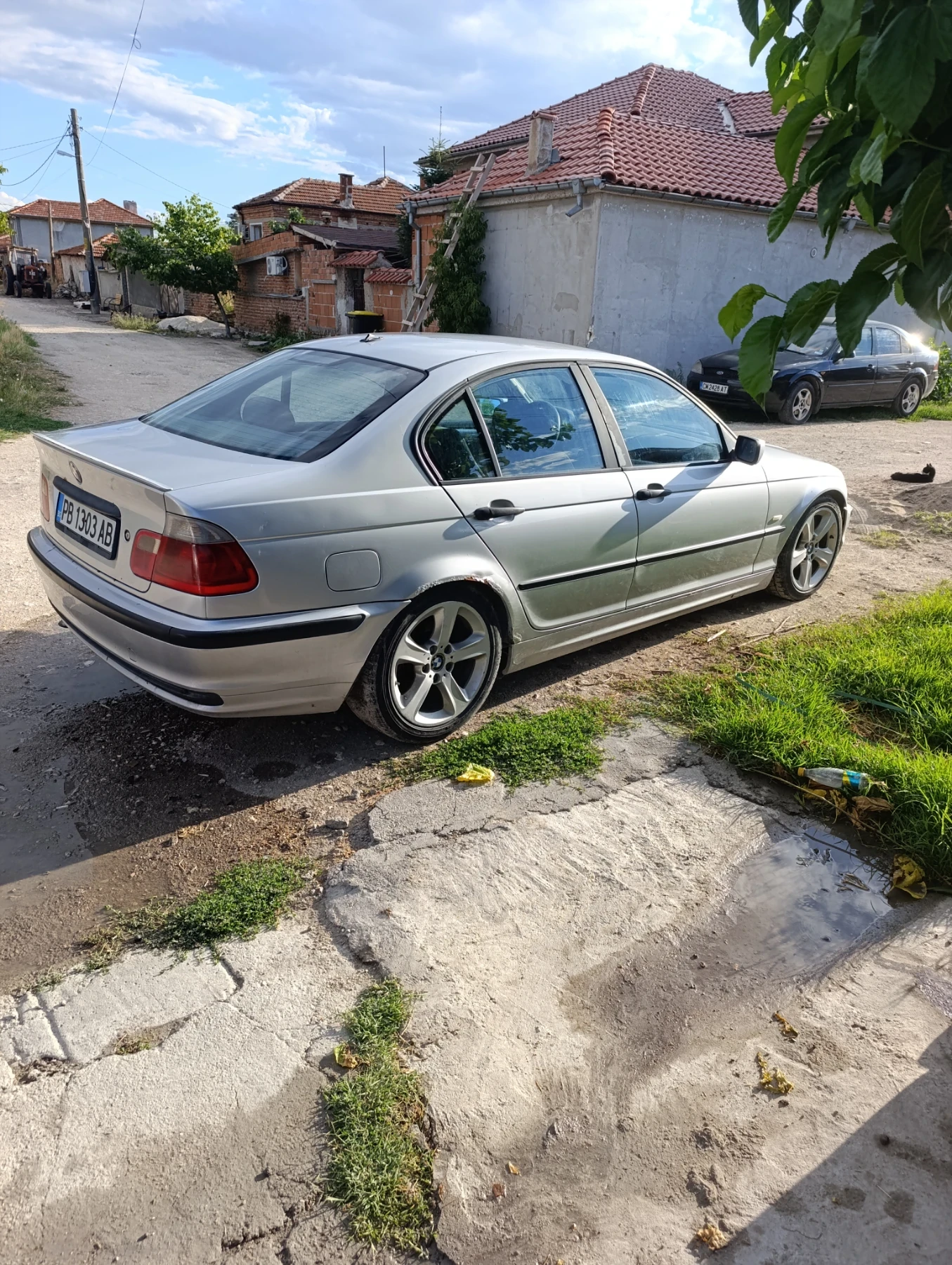BMW 320  - изображение 5