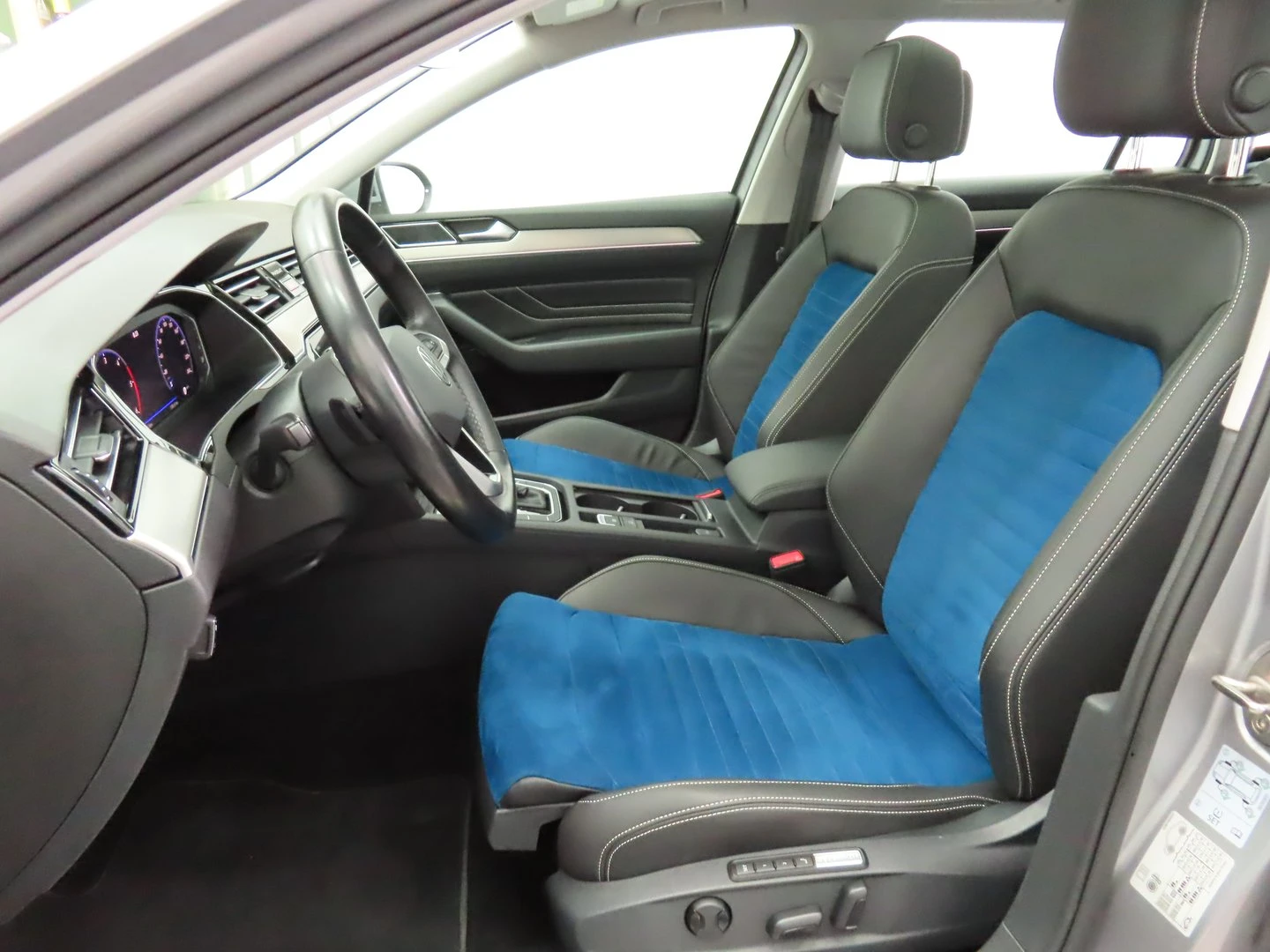 VW Passat Elegance 2.0 TDI SCR DSG | Mobile.bg   8