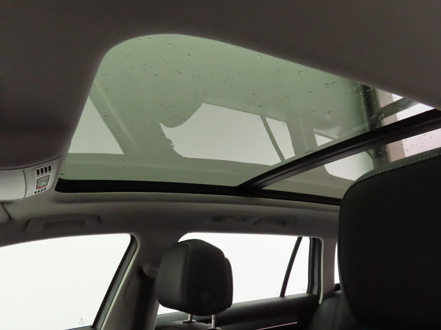 VW Passat Elegance 2.0 TDI SCR DSG | Mobile.bg   14