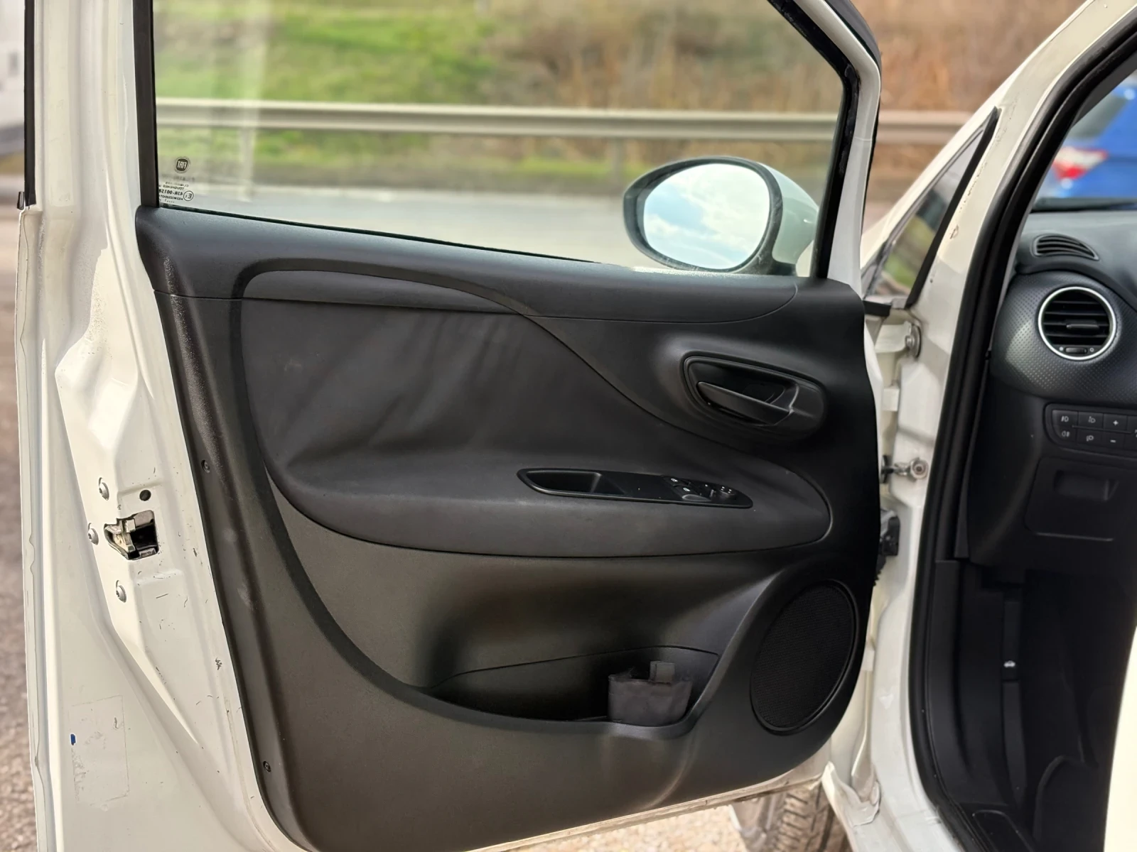 Fiat Punto LPG* 1.4*   | Mobile.bg   8