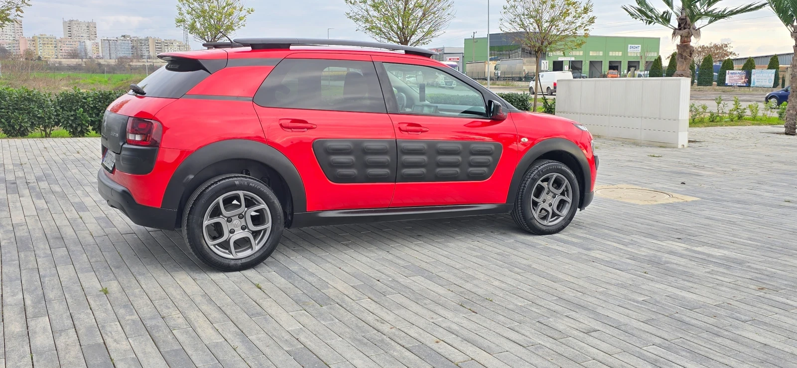 Citroen C4 Cactus 1.2 82.  | Mobile.bg   7