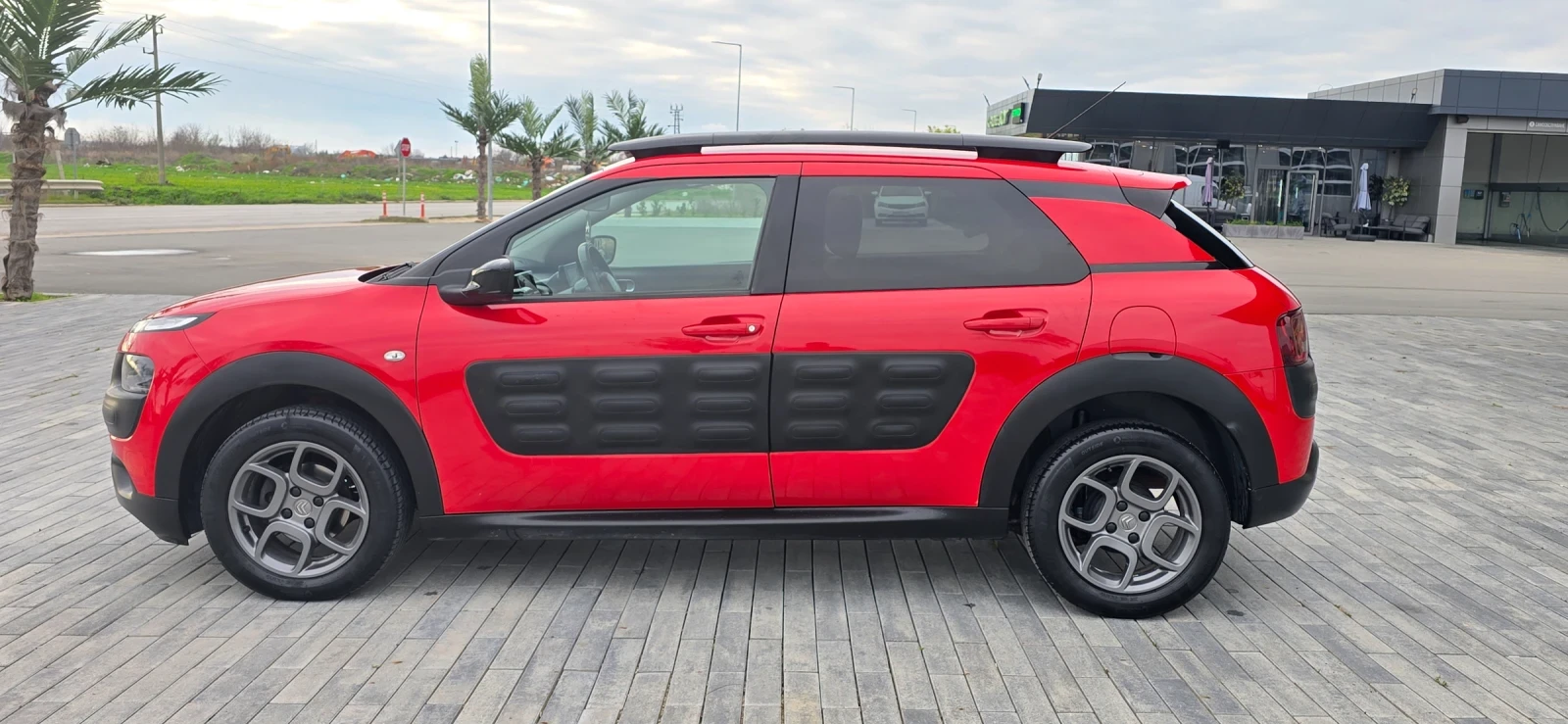 Citroen C4 Cactus 1.2 82.  | Mobile.bg   14