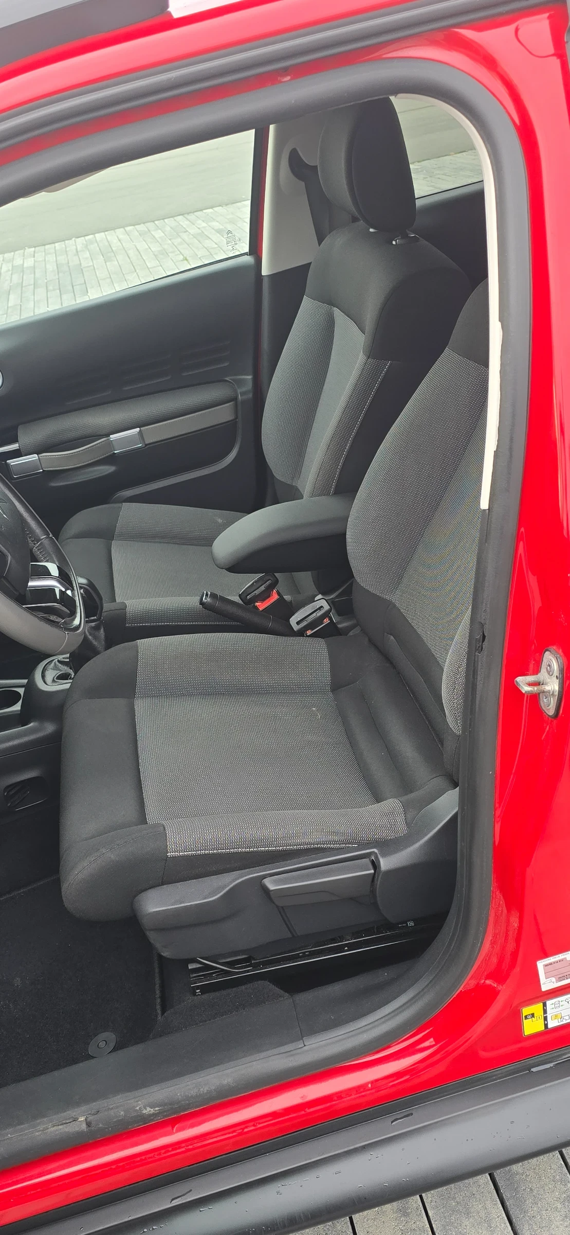 Citroen C4 Cactus 1.2 82.  | Mobile.bg   13