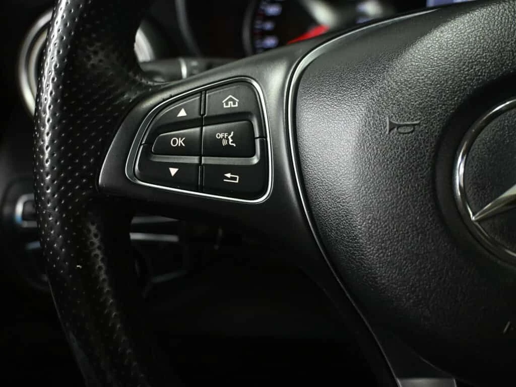 Mercedes-Benz 300 * 4MATIC AMG Panoramic Roof Navigation Ambient * C | Mobile.bg � ����������� 15