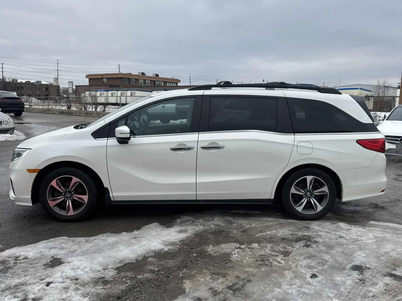 Honda Odyssey EX * CARFAX* , снимка 2 - Автомобили и джипове - 53759995