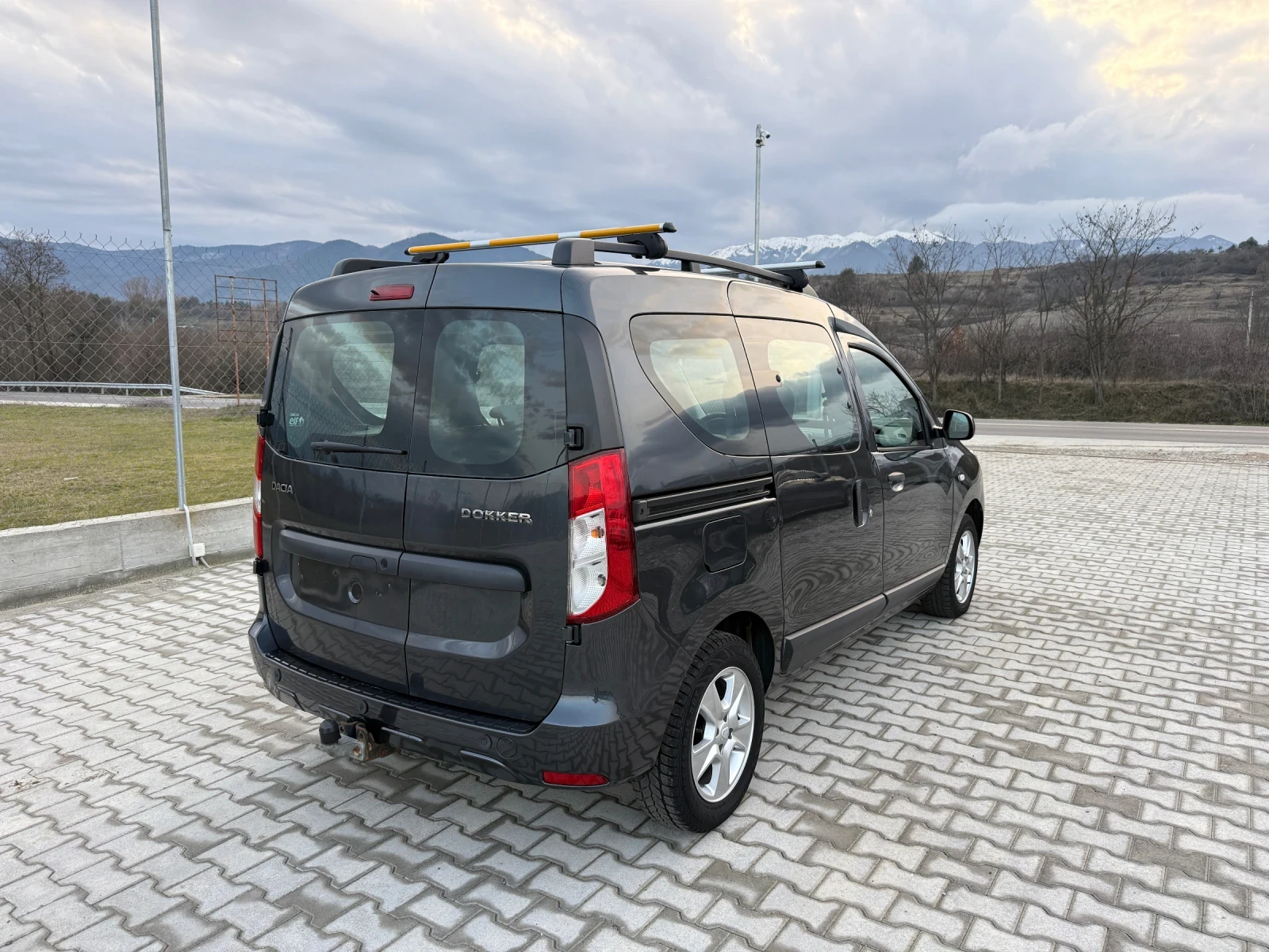 Dacia Dokker 1.5DCI 5МЕСТА, снимка 6 - Автомобили и джипове - 53840971