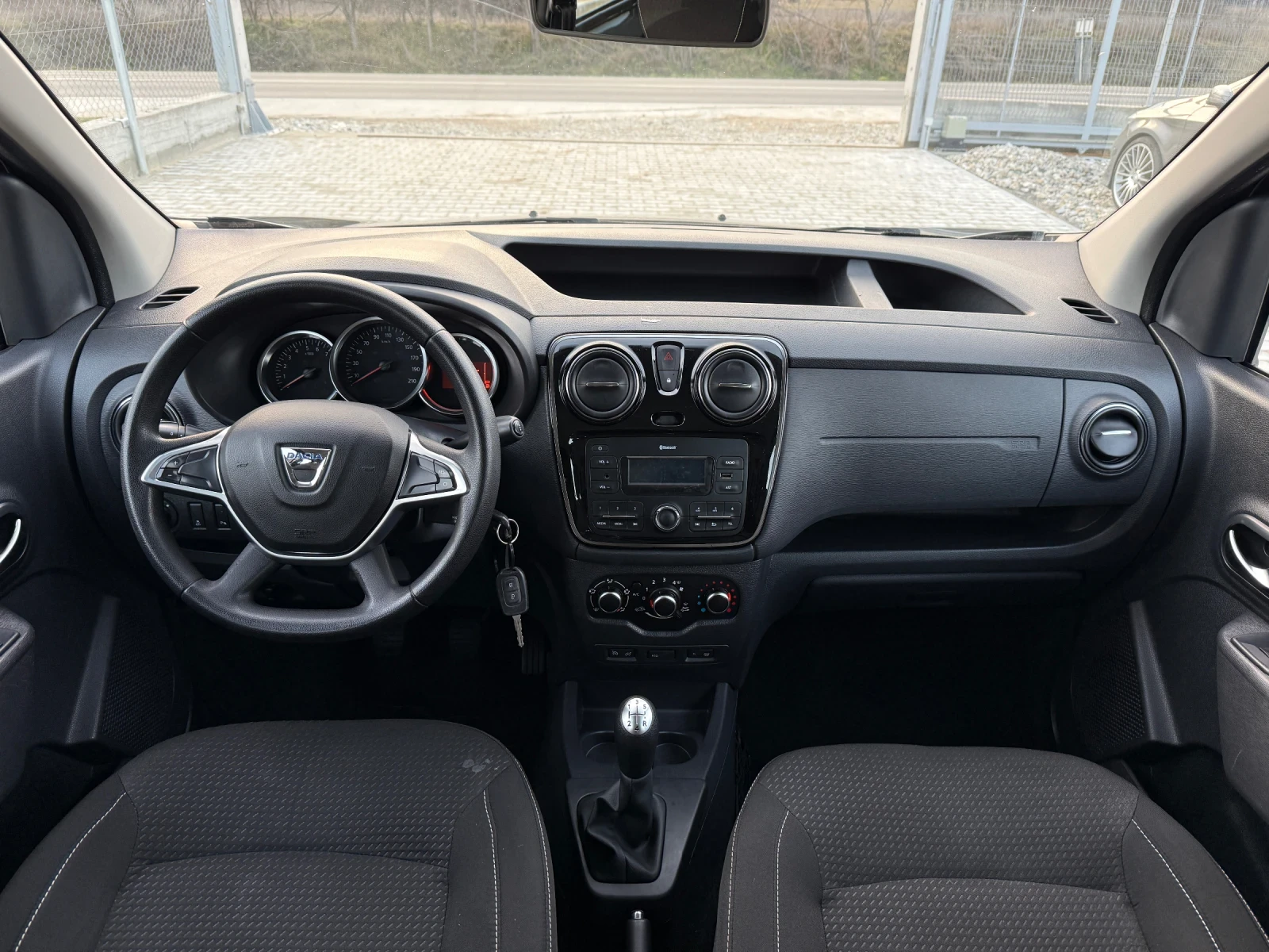 Dacia Dokker 1.5DCI 5МЕСТА, снимка 15 - Автомобили и джипове - 53840971