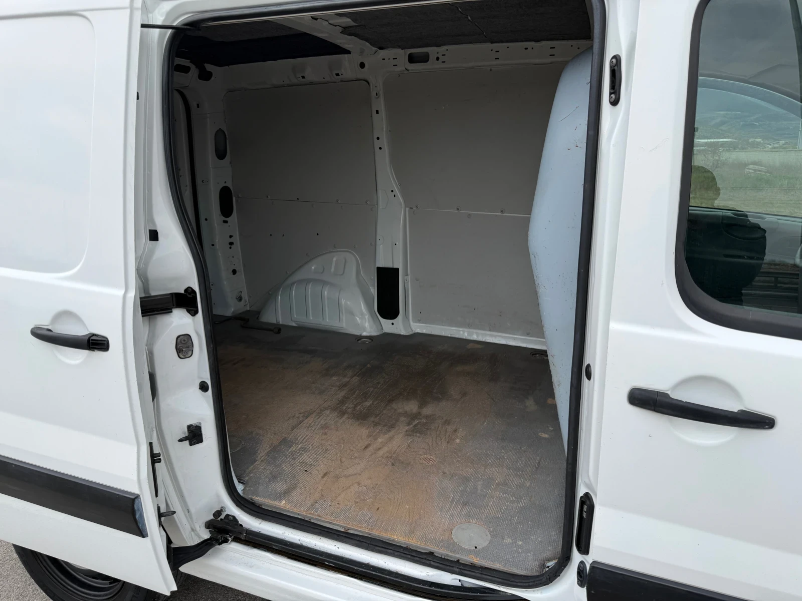 Peugeot Expert 1.6 HDI 90к.с / CLIMA / EURO 5, снимка 14 - Автомобили и джипове - 53928085