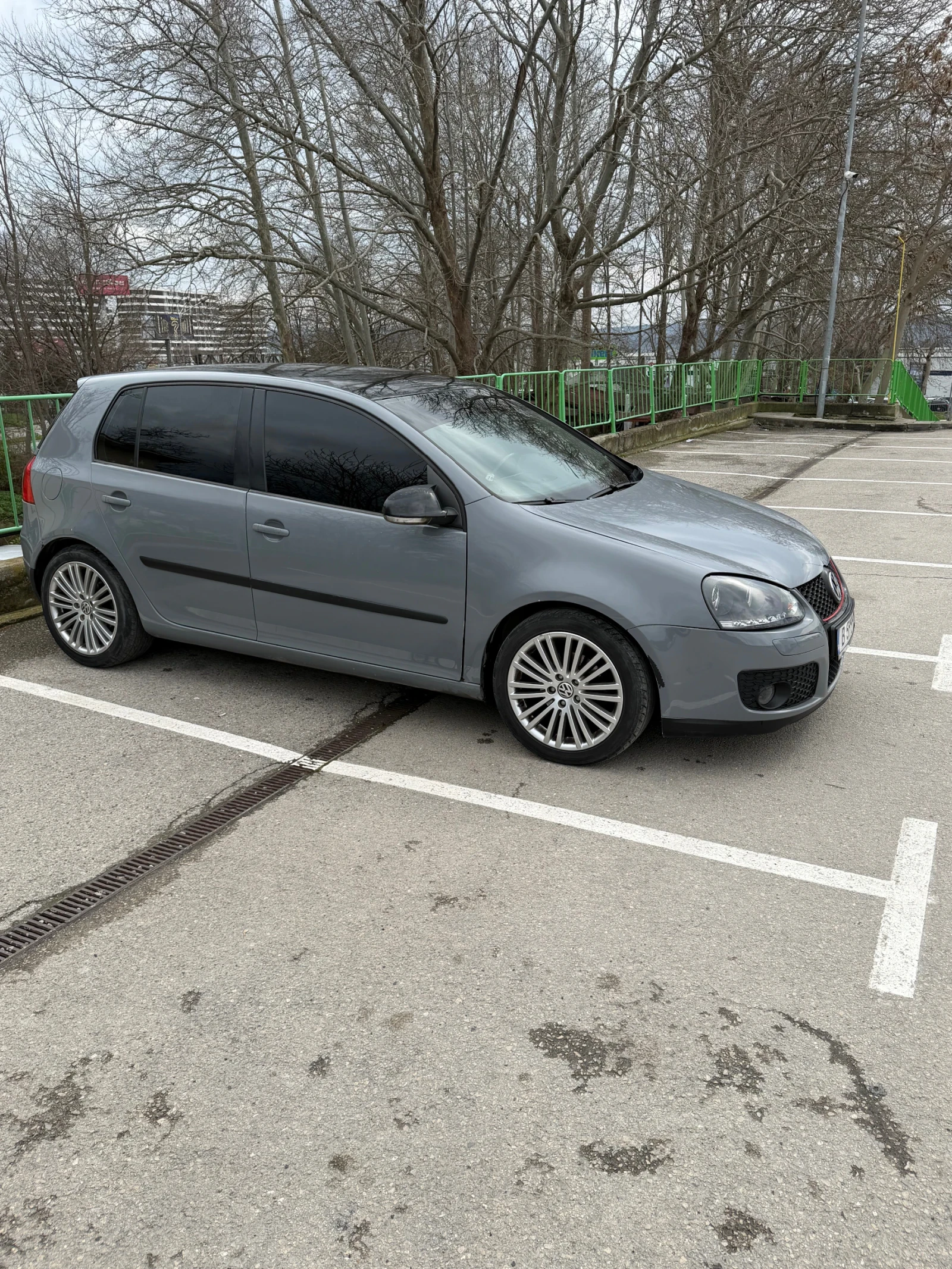 VW Golf, снимка 4 - Автомобили и джипове - 54031139