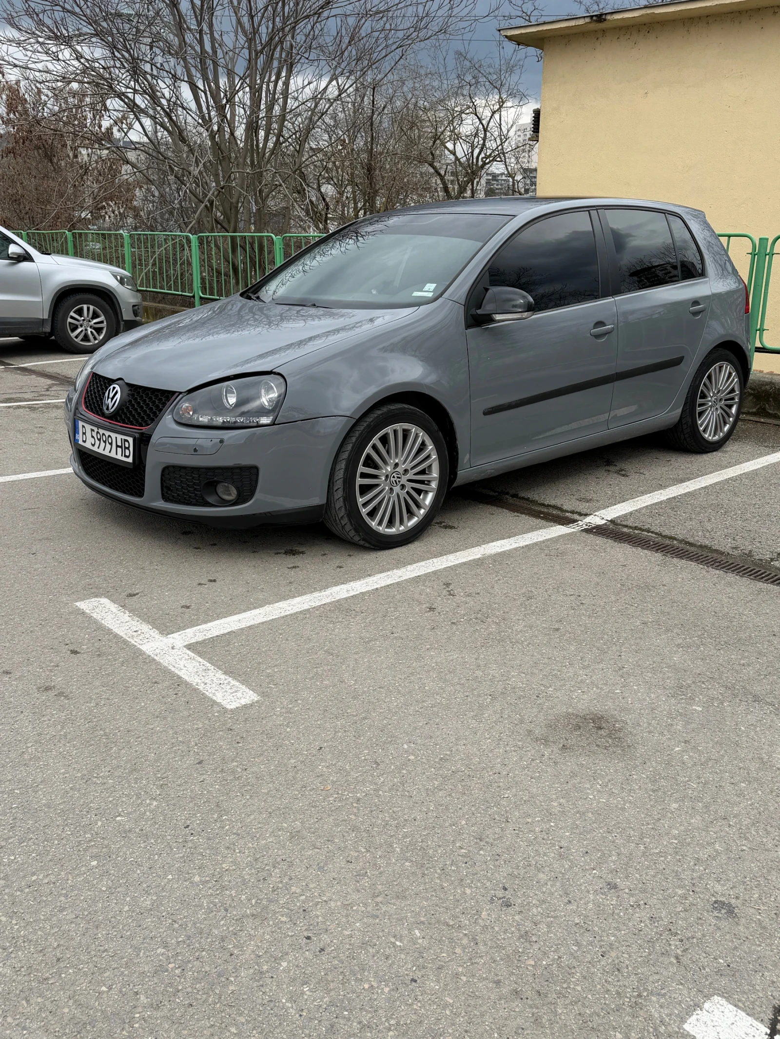 VW Golf, снимка 3 - Автомобили и джипове - 54031139