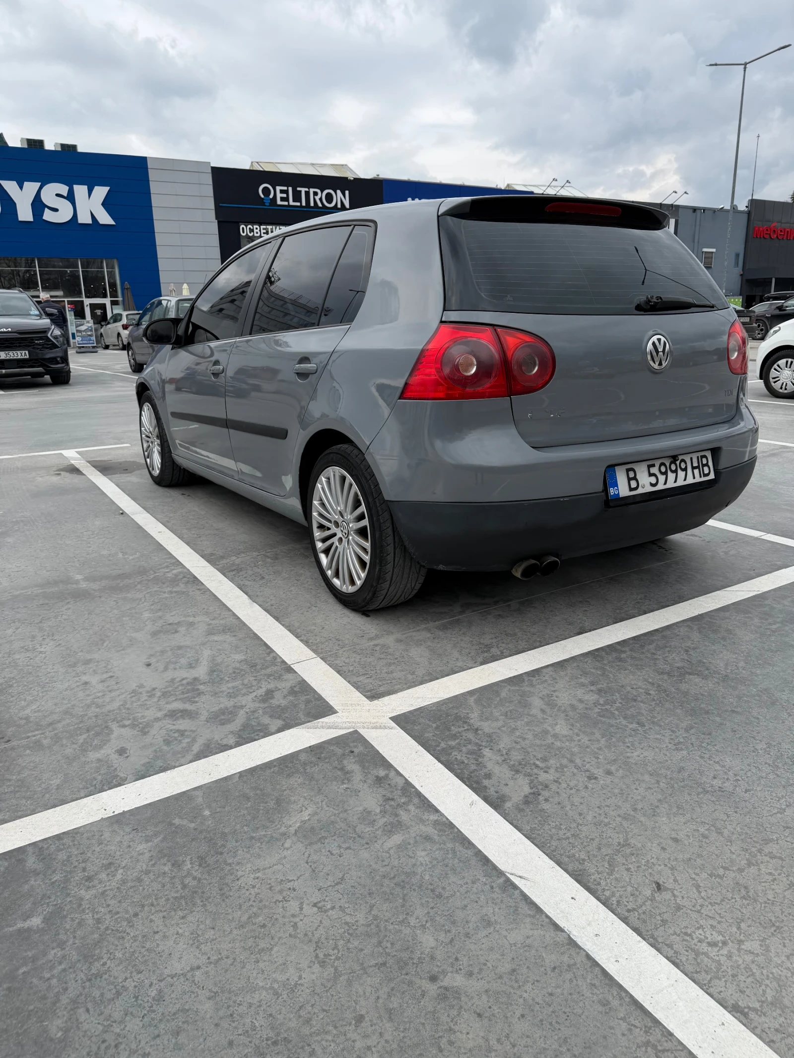 VW Golf, снимка 12 - Автомобили и джипове - 54031139