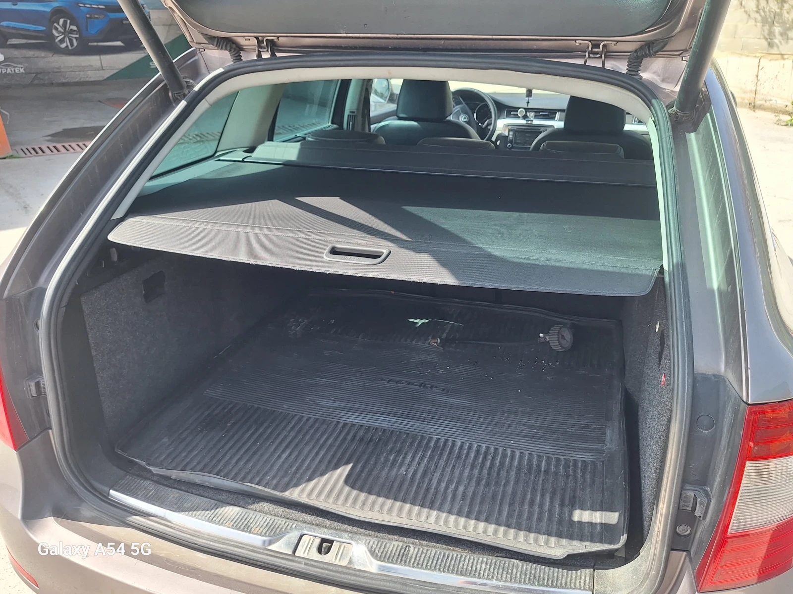 Skoda Superb, снимка 11 - Автомобили и джипове - 54202899