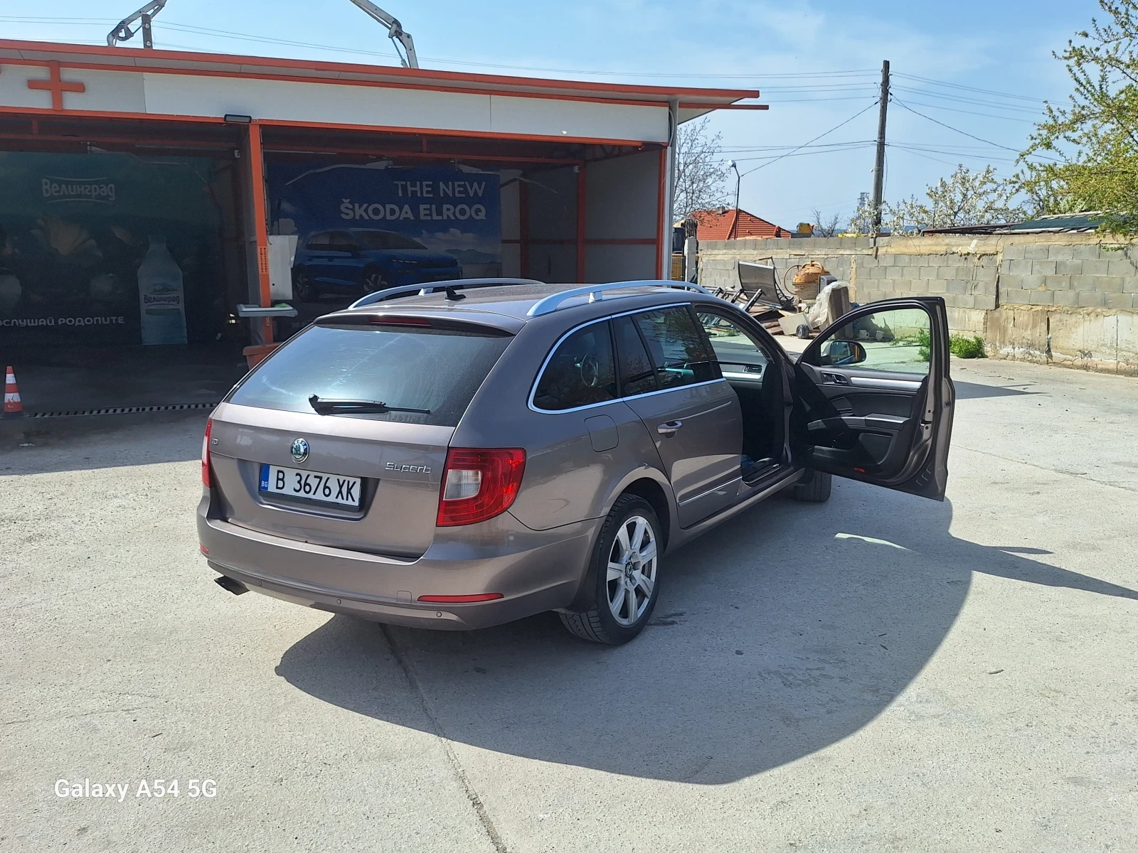 Skoda Superb, снимка 4 - Автомобили и джипове - 54202899