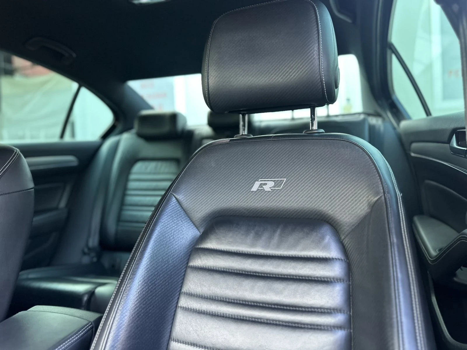 VW Passat 2.0 TDI 190hp. R-LINE , DIGITAL, �������� ������ | Mobile.bg � ����������� 14