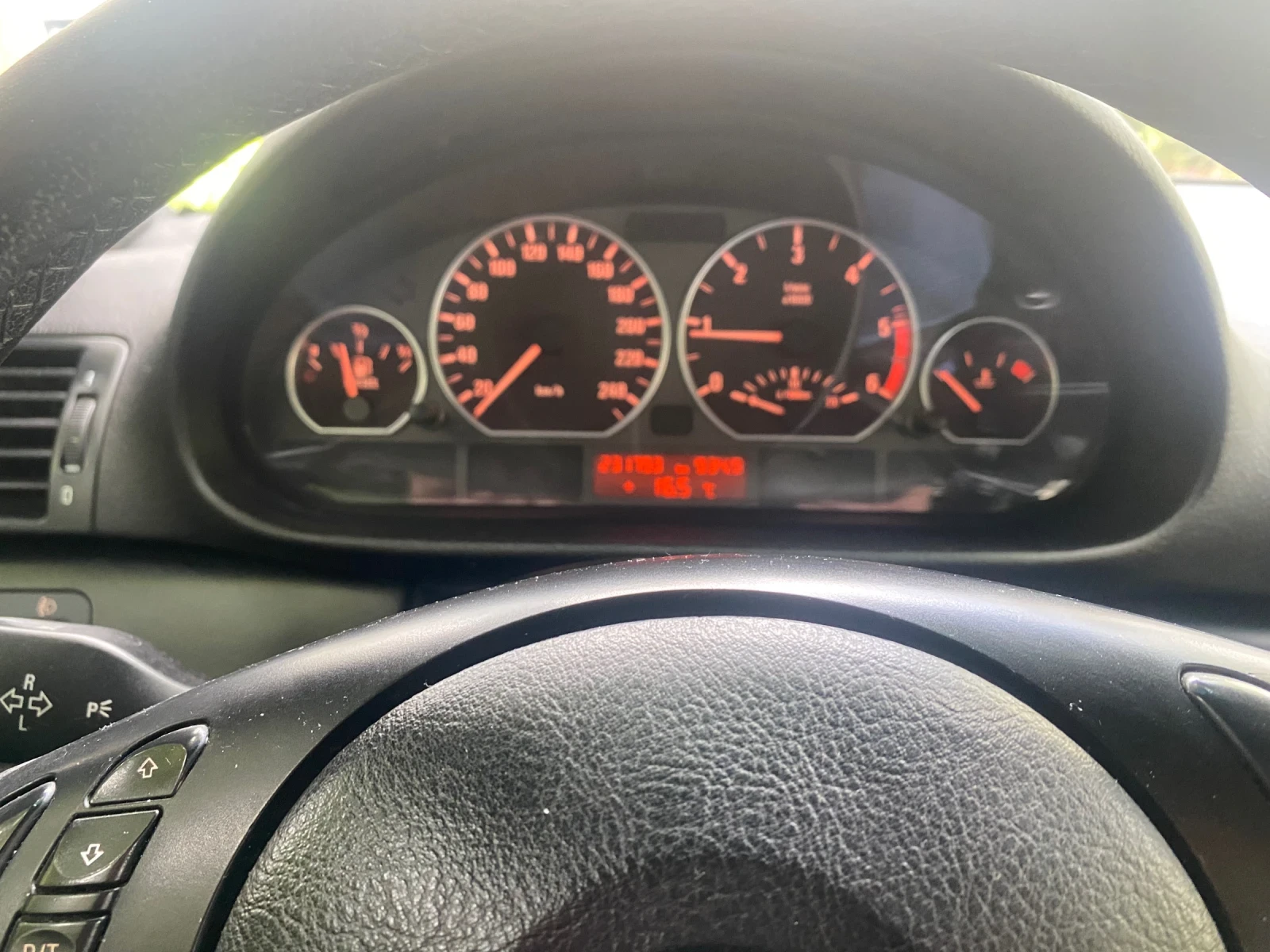 BMW 320, снимка 7 - Автомобили и джипове - 54378764