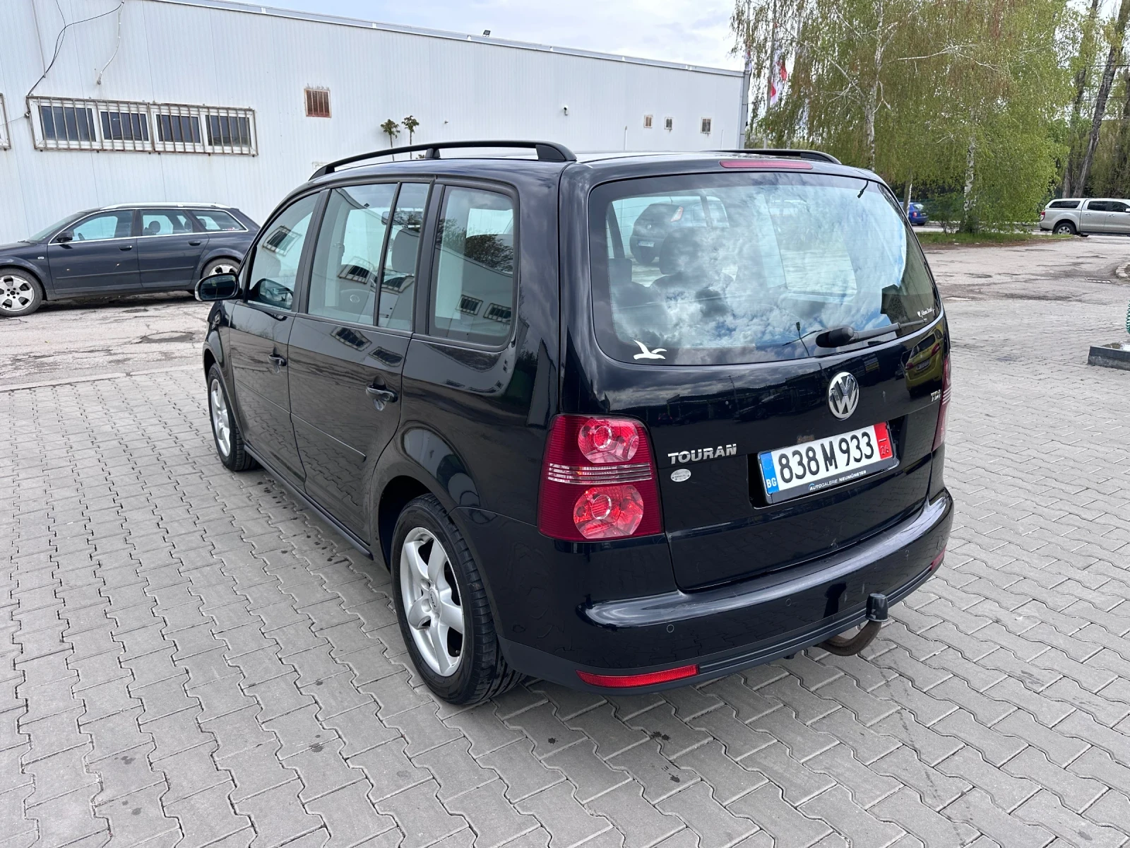 VW Touran 1.9 tdi , снимка 3 - Автомобили и джипове - 54390258