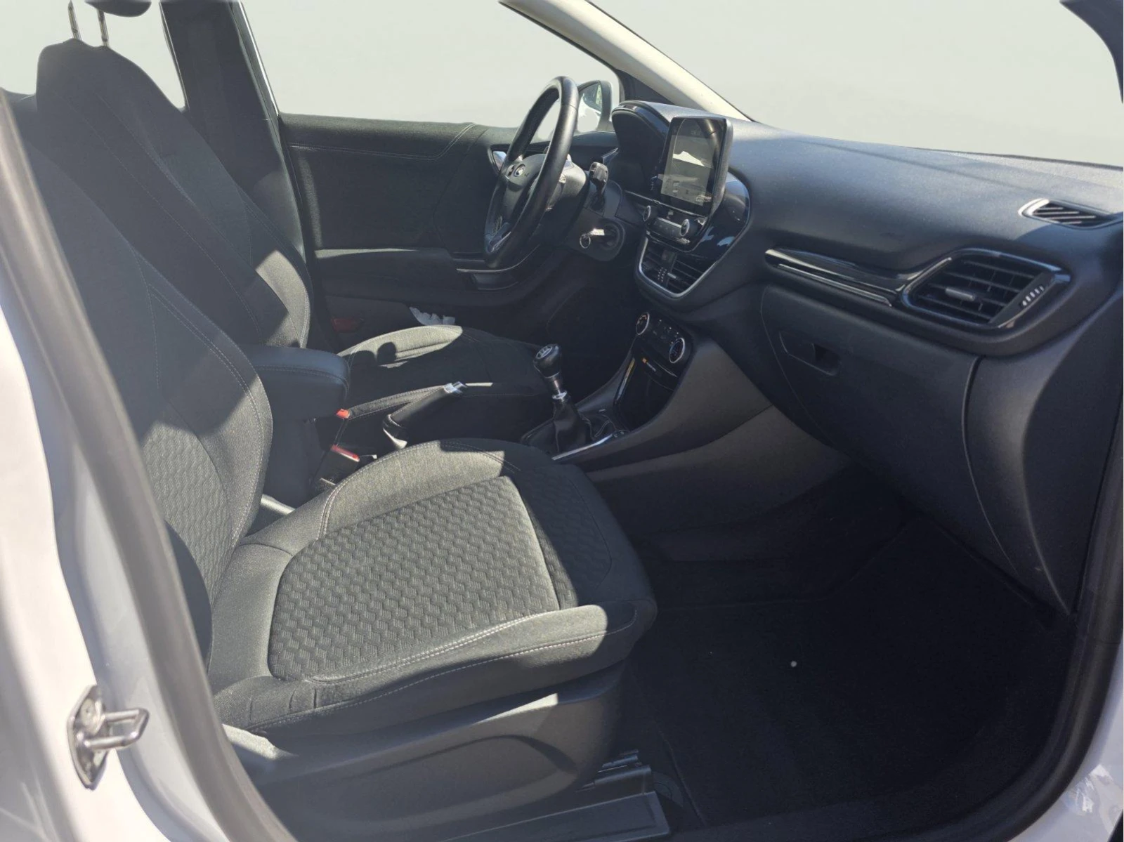 Ford Puma 1.0 EcoBoost, снимка 9 - Автомобили и джипове - 54684110