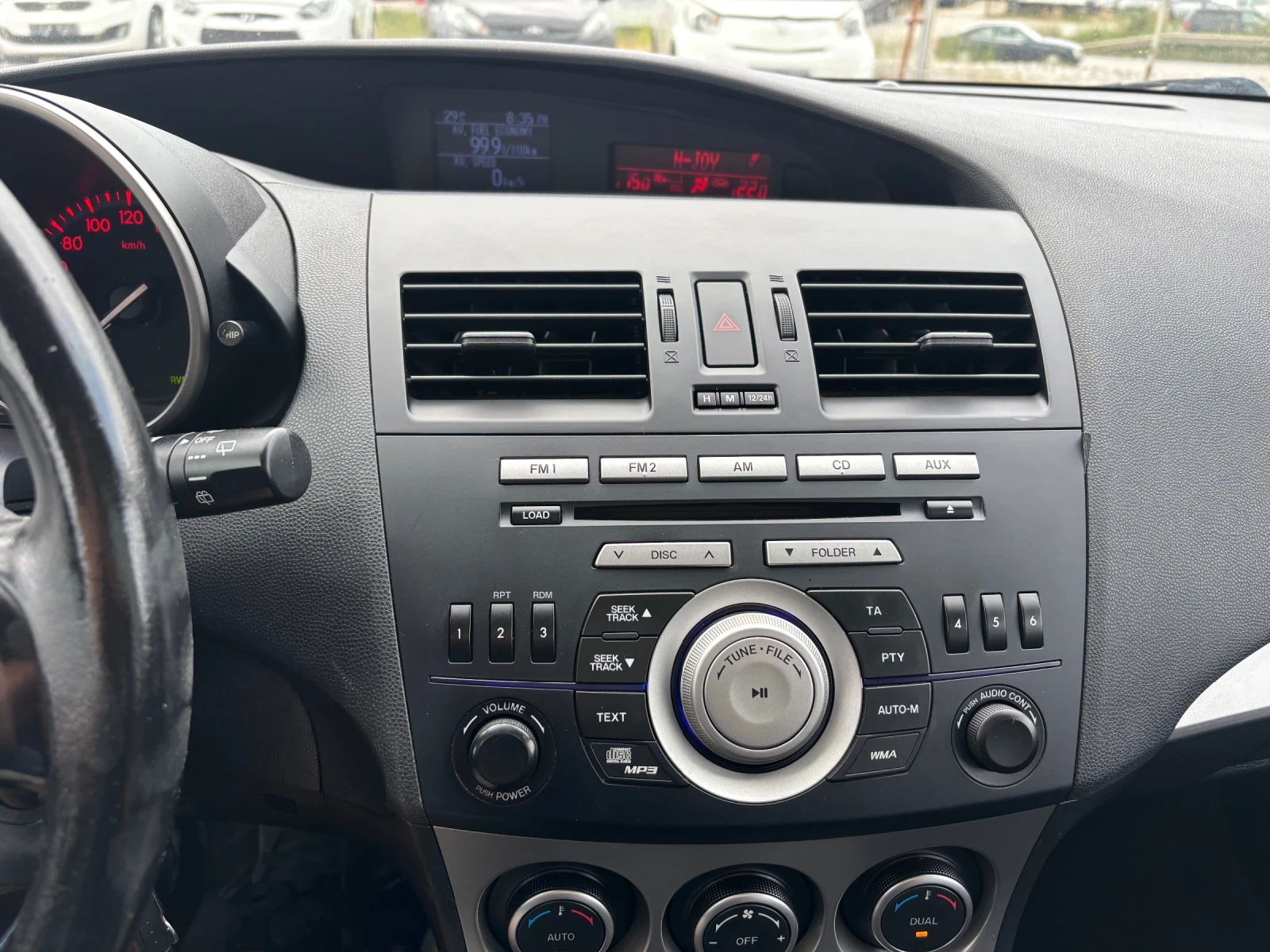 Mazda 3 1.6-105кс, снимка 13 - Автомобили и джипове - 55013196