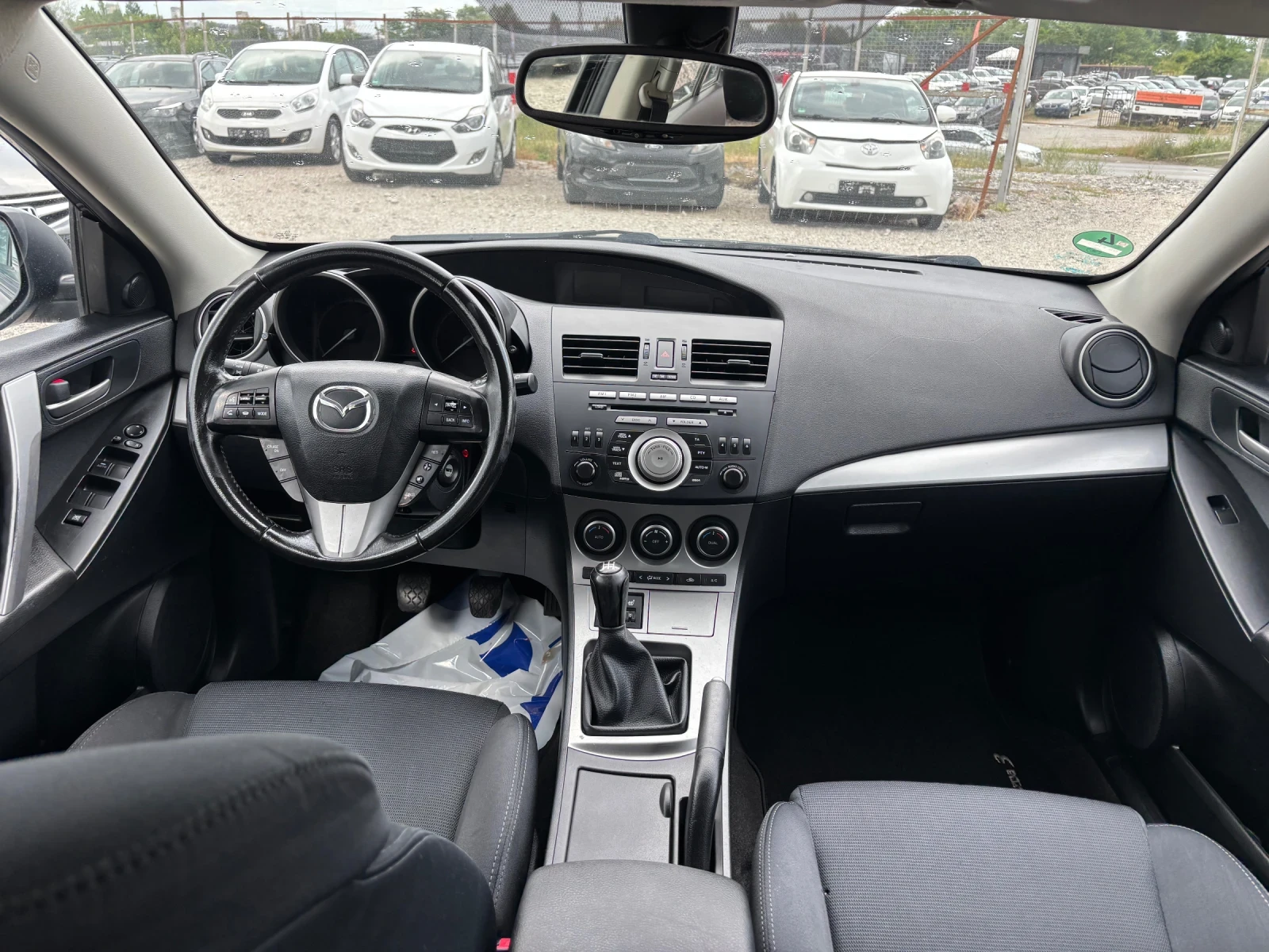 Mazda 3 1.6-105кс, снимка 11 - Автомобили и джипове - 55013196