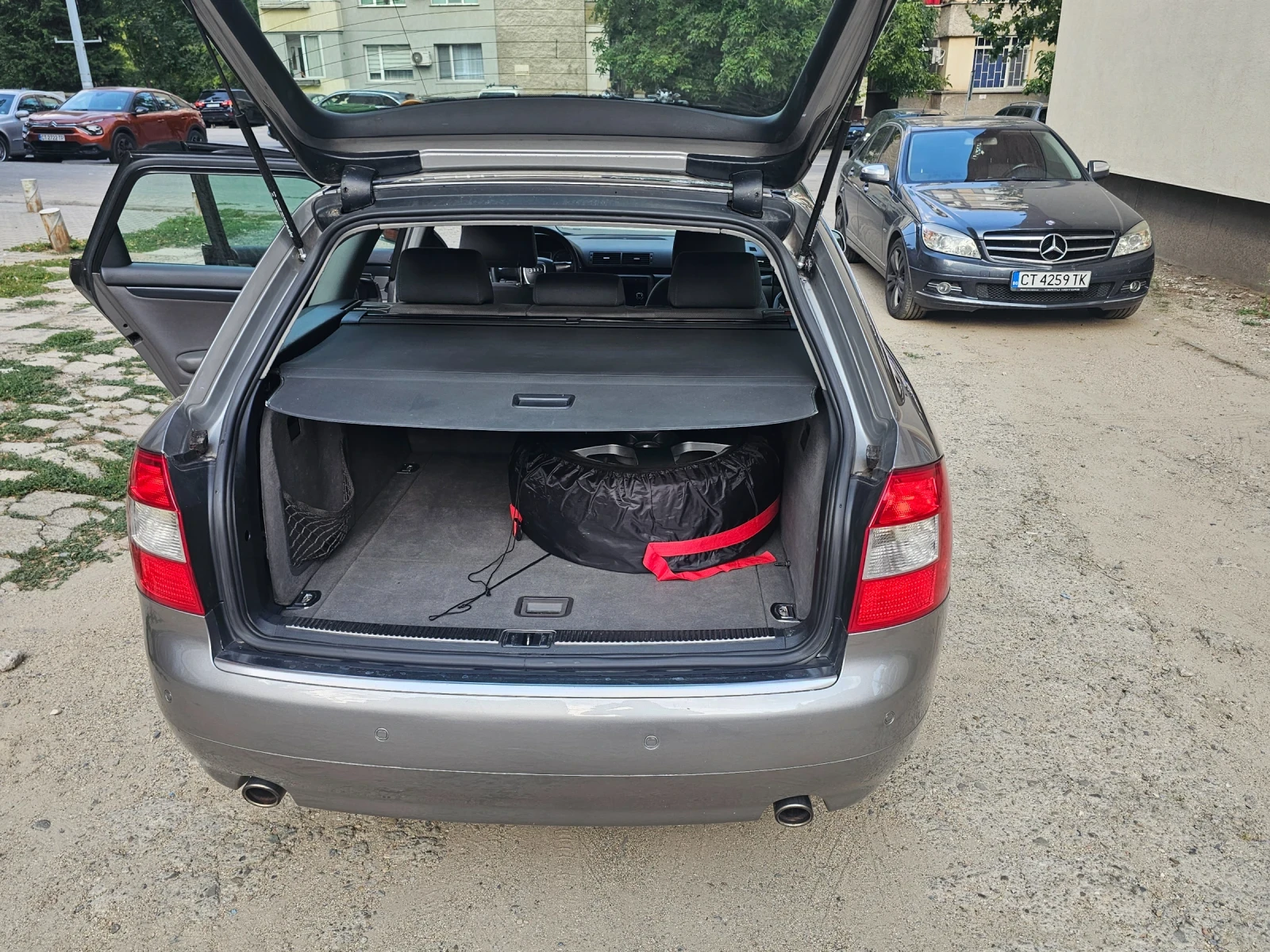 Audi A4, снимка 14 - Автомобили и джипове - 55567955