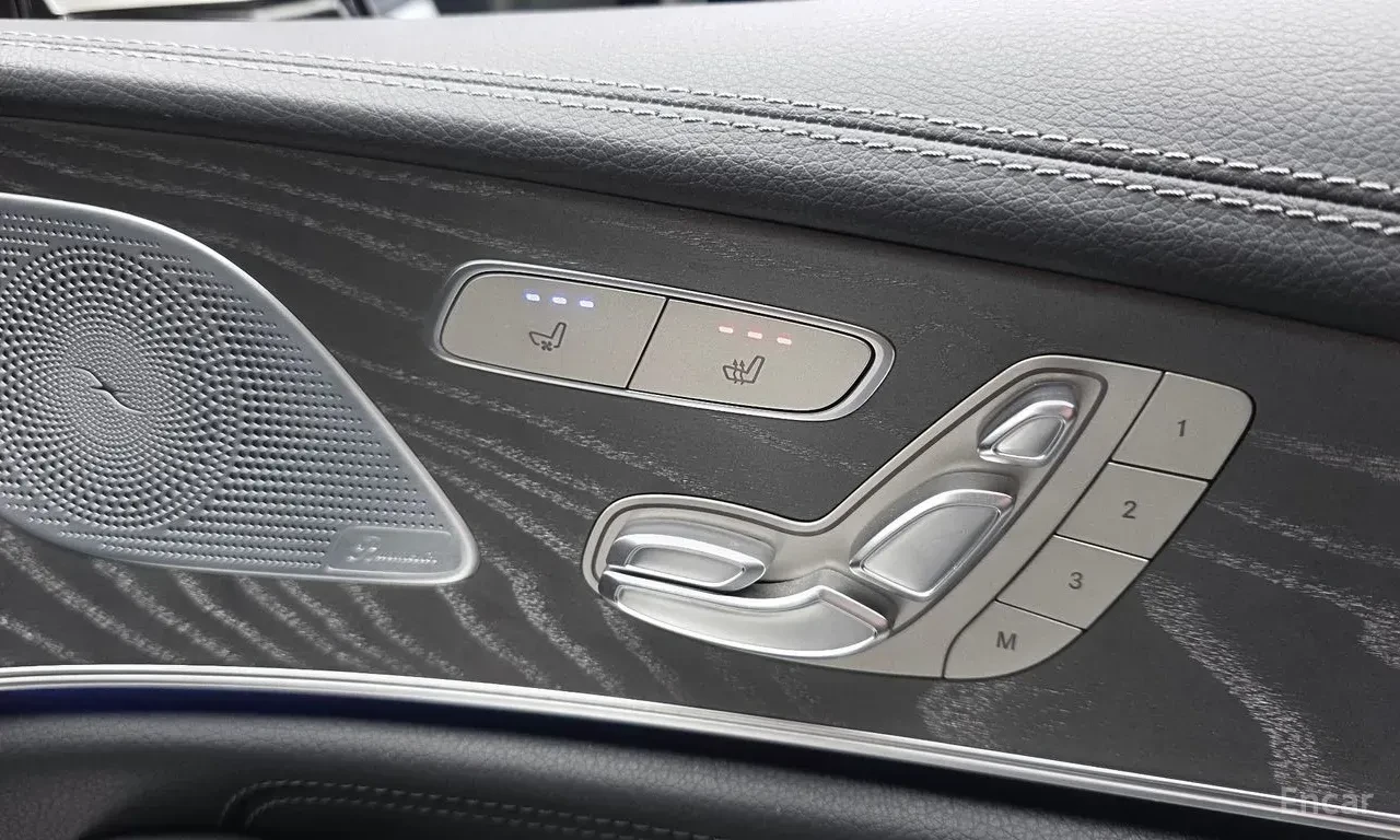 Mercedes-Benz CLS 400 AMG* LINE* 4MATIC* BURMESTER* ОБДУХВАНЕ* ДИСТРОНИК, снимка 7 - Автомобили и джипове - 55695026
