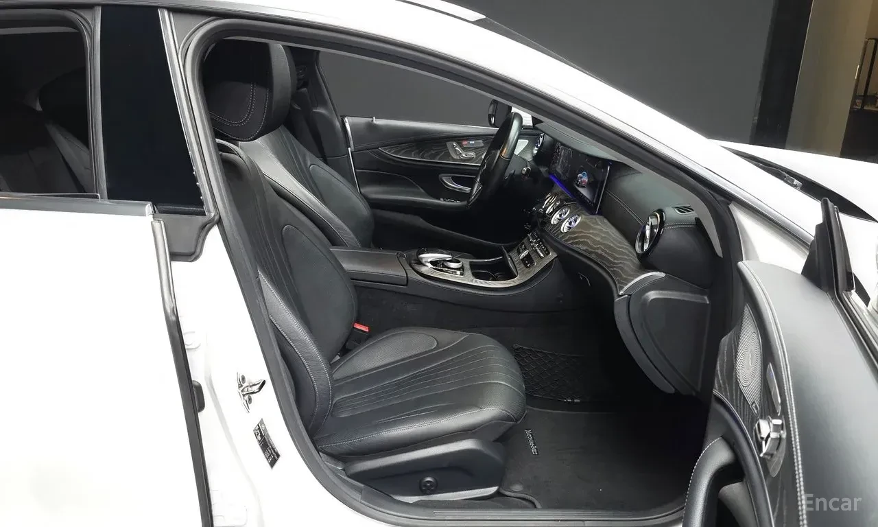 Mercedes-Benz CLS 400 AMG* LINE* 4MATIC* BURMESTER* ОБДУХВАНЕ* ДИСТРОНИК, снимка 15 - Автомобили и джипове - 55695026