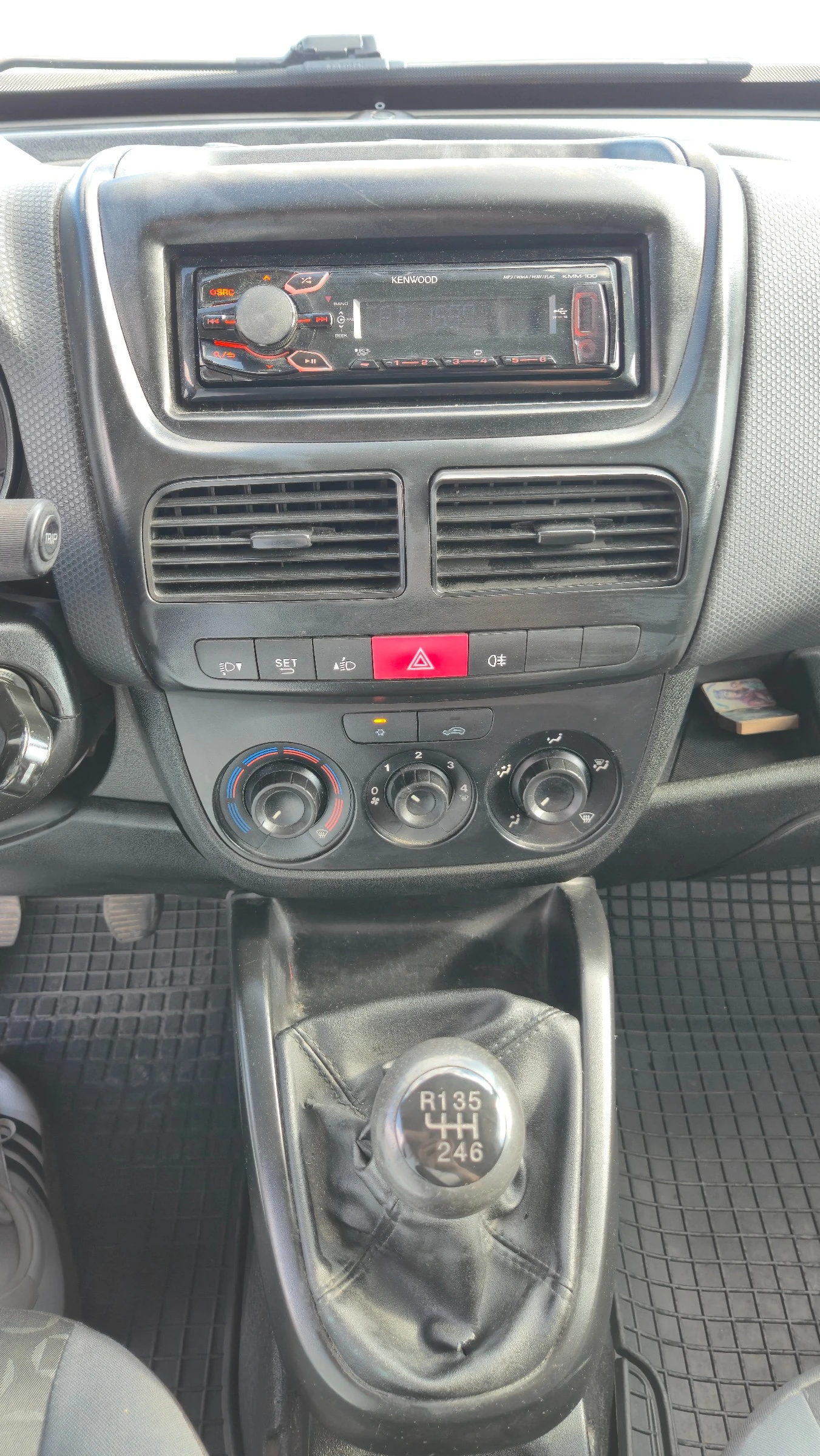 Fiat Doblo MAXI - Natural Power - Фабричен метан, снимка 9 - Автомобили и джипове - 56105125