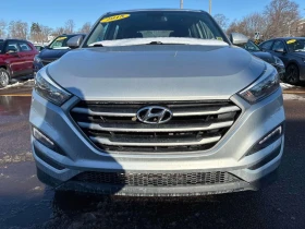 Hyundai Tucson * АВТО КРЕДИТ* ЦЕНА ДО БГ * СЕРВИЗНА ИСТОРИЯ * , снимка 4 - Автомобили и джипове - 53695910