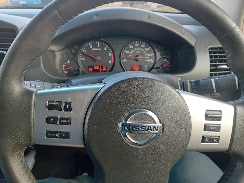 Nissan Navara 4x4, снимка 15 - Автомобили и джипове - 48483113