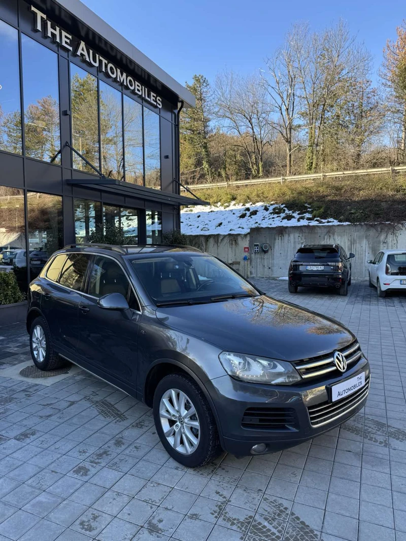 VW Touareg, снимка 2 - Автомобили и джипове - 48571396