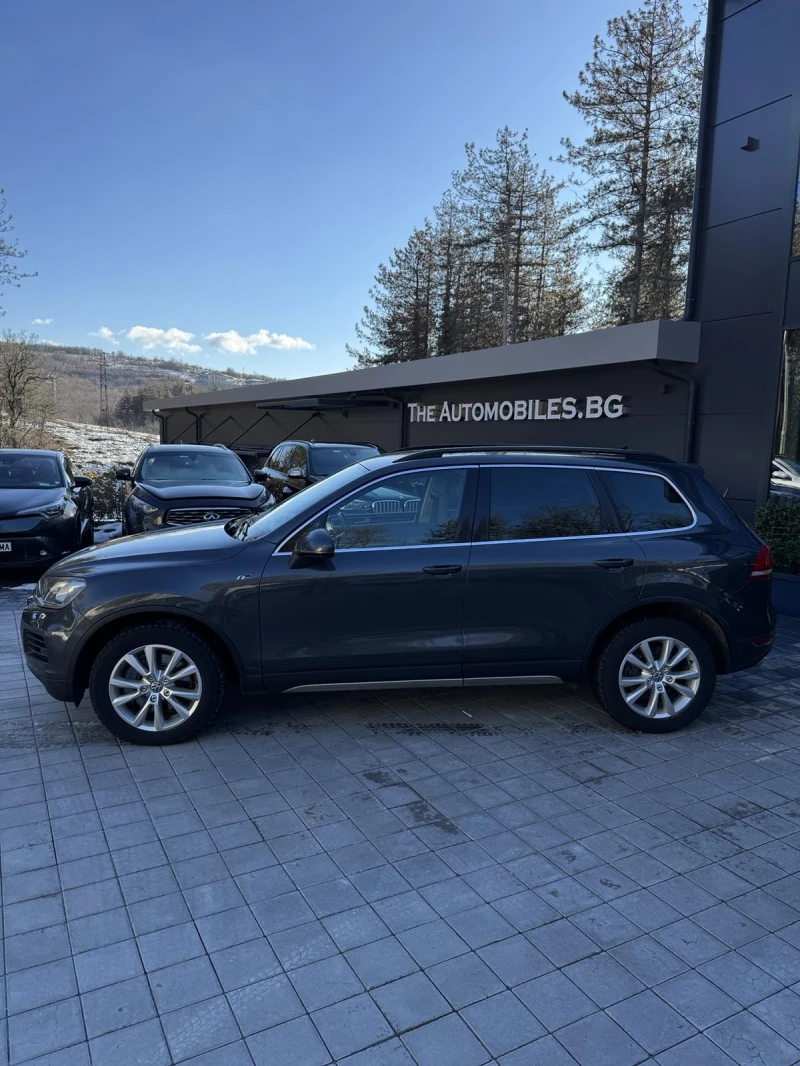 VW Touareg, снимка 4 - Автомобили и джипове - 48571396