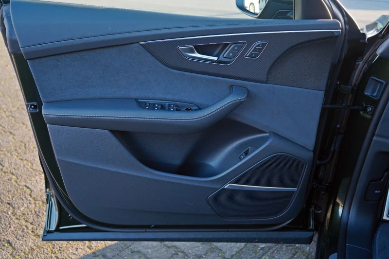 Audi SQ8 HEAD UP NAVI 360 CAMERA PANO , снимка 13 - Автомобили и джипове - 51509078