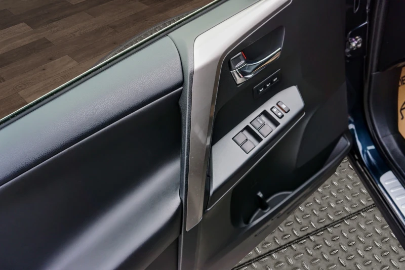 Toyota Rav4 2.5h AWD-I e-CVT LIMITED, снимка 7 - Автомобили и джипове - 52498682