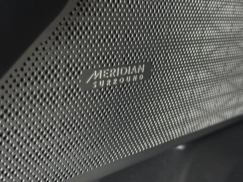 Land Rover Range Rover Velar * D180 R Dynamic SE| Safety Certified| Welcome Tra, снимка 13 - Автомобили и джипове - 52929960