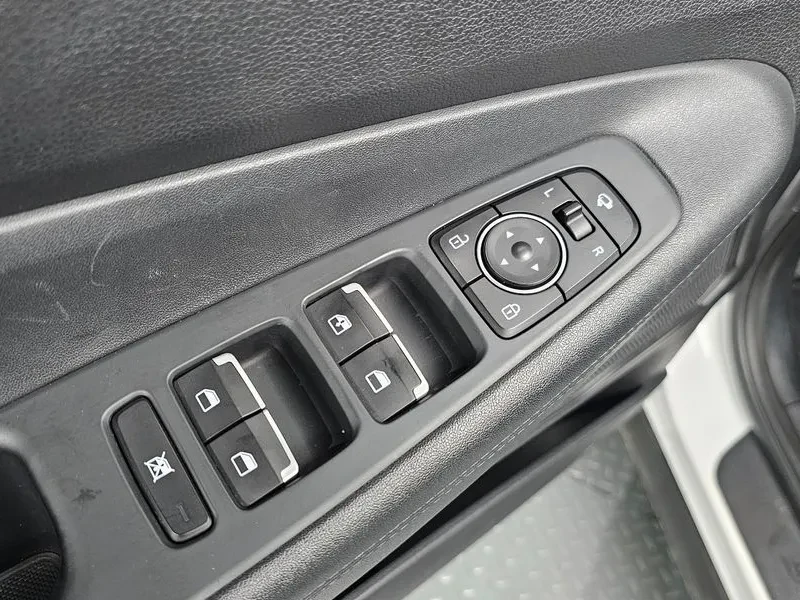 Hyundai Santa fe 2.0 2WD PREMIUM, снимка 14 - Автомобили и джипове - 56354343